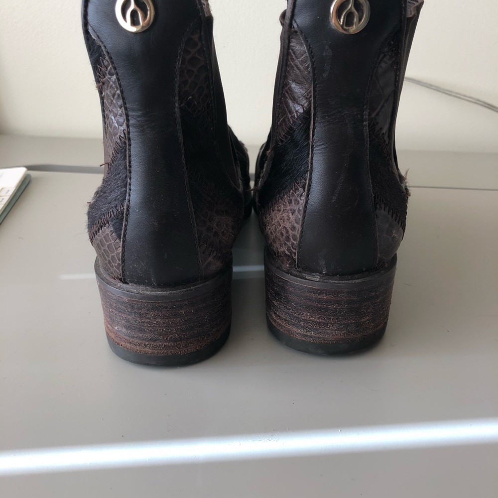 Boots - Picture 4 of 4